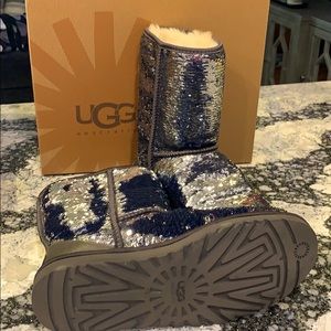 UGG classic sparkles boots